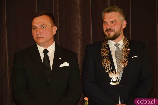Pierwsza sesja nowej Rady Miejskiej w Kamieńcu Ząbkowickim. Burmistrz Kowal zaprzysiężony