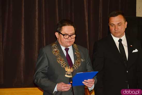 Pierwsza sesja nowej Rady Miejskiej w Kamieńcu Ząbkowickim. Burmistrz Kowal zaprzysiężony