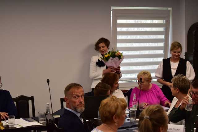 [FOTO] Pierwsza sesja Rady Gminy Stoszowice. Katarzyna Ruszkowska zaprzysiężona 