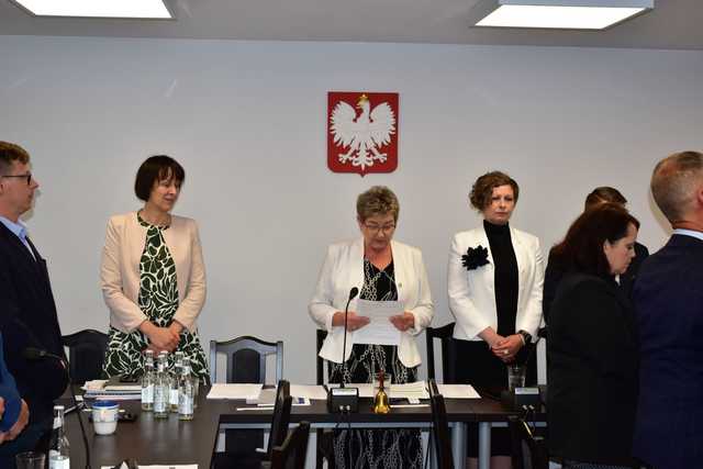 [FOTO] Pierwsza sesja Rady Gminy Stoszowice. Katarzyna Ruszkowska zaprzysiężona 
