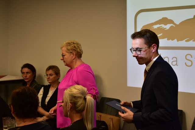 [FOTO] Pierwsza sesja Rady Gminy Stoszowice. Katarzyna Ruszkowska zaprzysiężona 