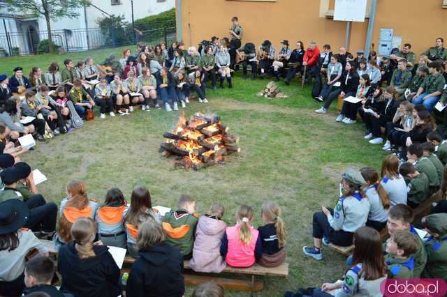 Śpiewanki przy ognisku rozpoczęły V Srebrnogórski Festiwal Piosenki Harcerskiej Lilijka 