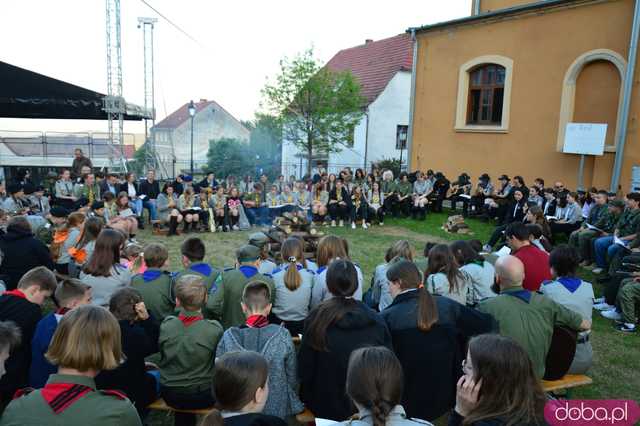 Śpiewanki przy ognisku rozpoczęły V Srebrnogórski Festiwal Piosenki Harcerskiej Lilijka 