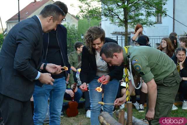 Śpiewanki przy ognisku rozpoczęły V Srebrnogórski Festiwal Piosenki Harcerskiej Lilijka 