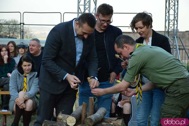 Śpiewanki przy ognisku rozpoczęły V Srebrnogórski Festiwal Piosenki Harcerskiej Lilijka 