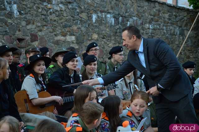 Śpiewanki przy ognisku rozpoczęły V Srebrnogórski Festiwal Piosenki Harcerskiej Lilijka 
