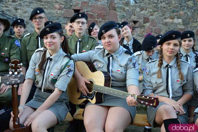 Śpiewanki przy ognisku rozpoczęły V Srebrnogórski Festiwal Piosenki Harcerskiej Lilijka 