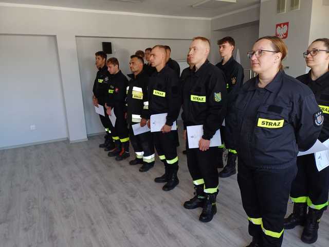 [FOTO] Strażacy ochotnicy szkolili się i zasilą zastępy jednostek OSP z naszego powiatu