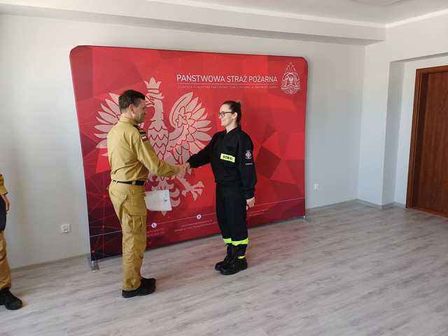 [FOTO] Strażacy ochotnicy szkolili się i zasilą zastępy jednostek OSP z naszego powiatu