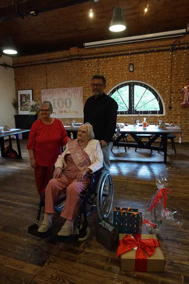 [FOTO] Pani Helena ze Złotego Stoku skończyła 100 lat! Poznajcie historię jubilatki 