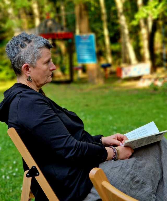 [FOTO] Poetyckie zakończenie Tygodnia Bibliotek w Ziębicach. Mieszkańcy spotkali się z Mirką Szychowiak