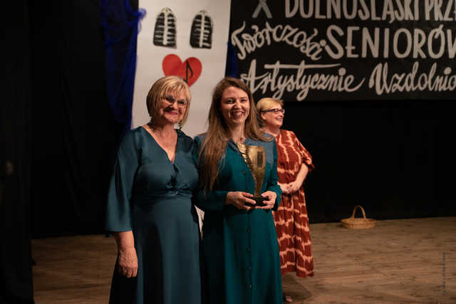 [FOTO] Seniorzy zaprezentowali swoją twórczość artystyczną. To już 10. edycja imprezy