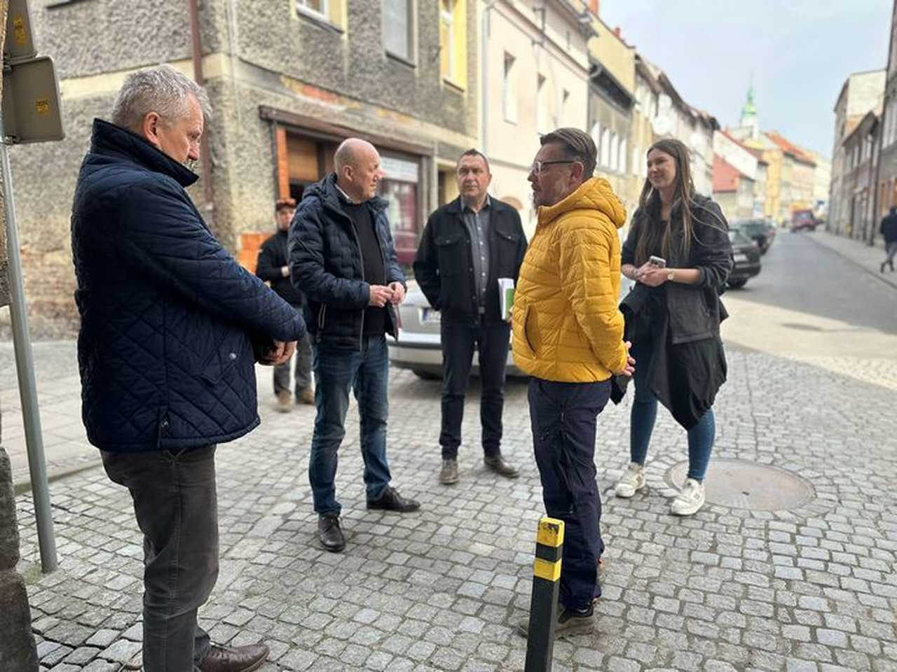 Utrudnienia w parkowaniu i ruchu pojazdów na terenie Ziębic