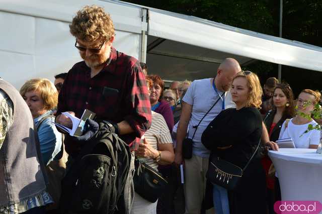 Raz, dwa, trzy Matka Boża patrzy - spotkanie autorskie Tomasza Karamona w Bardzie