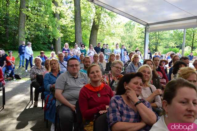 Raz, dwa, trzy Matka Boża patrzy - spotkanie autorskie Tomasza Karamona w Bardzie