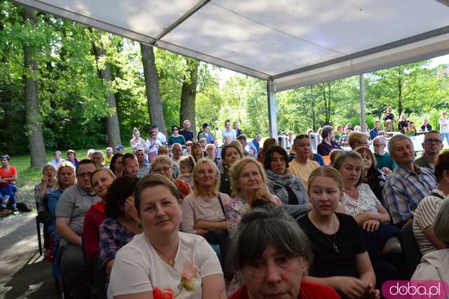 Raz, dwa, trzy Matka Boża patrzy - spotkanie autorskie Tomasza Karamona w Bardzie