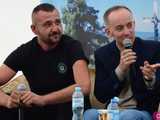 Raz, dwa, trzy Matka Boża patrzy - spotkanie autorskie Tomasza Karamona w Bardzie