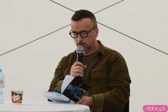 Raz, dwa, trzy Matka Boża patrzy - spotkanie autorskie Tomasza Karamona w Bardzie