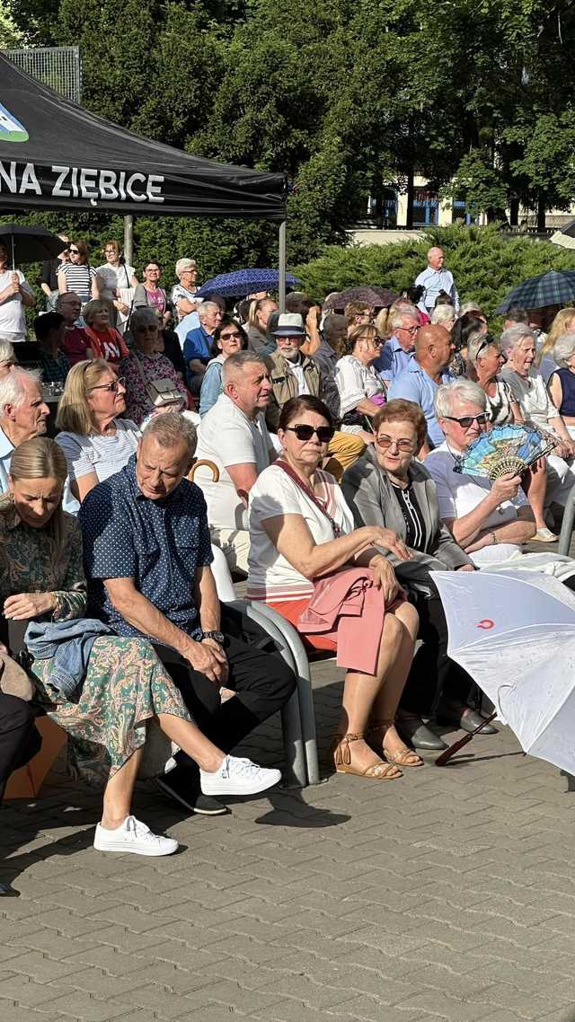 Koncert uwielbienia w Ziębicach. Świadectwo Wojciecha Bartnika