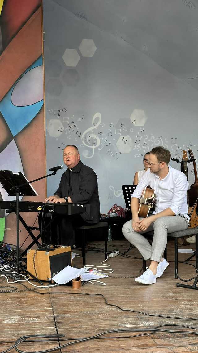 Koncert uwielbienia w Ziębicach. Świadectwo Wojciecha Bartnika