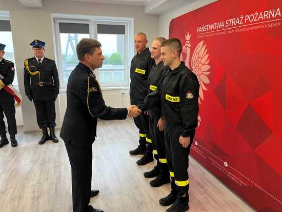 Trzech nowych strażaków rozpoczęło służbę w KP PSP w Ząbkowicach Śląskich