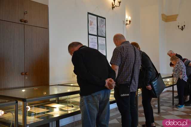 Tajemnice pracy archiwisty, nieznane zakamarki Archiwum Państwowego w Kamieńcu Ząbkowickim
