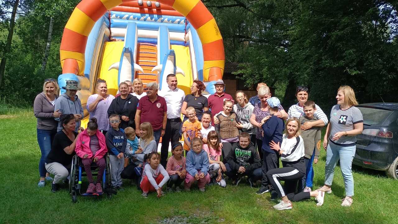Kamienieccy wędkarze zorganizowali piknik dla dzieci ze szkół specjalnych