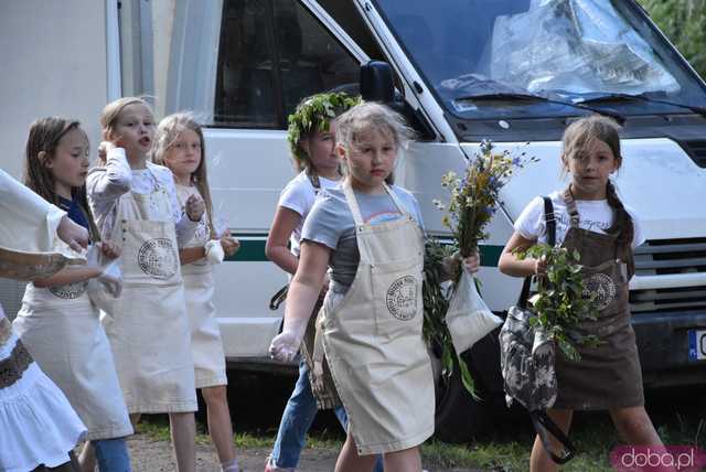 [WIDEO/FOTO] Parada świętojańsko-piernikowa rozpoczęła tegoroczne Dni Barda