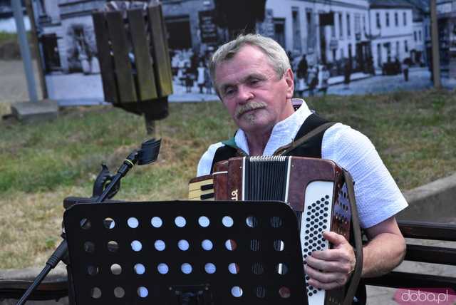 [WIDEO/FOTO] Parada świętojańsko-piernikowa rozpoczęła tegoroczne Dni Barda