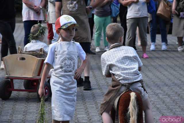 [WIDEO/FOTO] Parada świętojańsko-piernikowa rozpoczęła tegoroczne Dni Barda