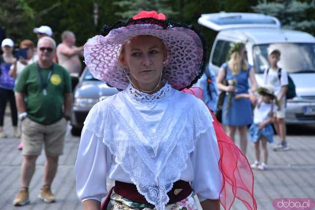 [WIDEO/FOTO] Parada świętojańsko-piernikowa rozpoczęła tegoroczne Dni Barda
