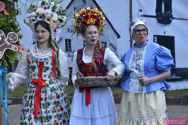 [WIDEO/FOTO] Parada świętojańsko-piernikowa rozpoczęła tegoroczne Dni Barda