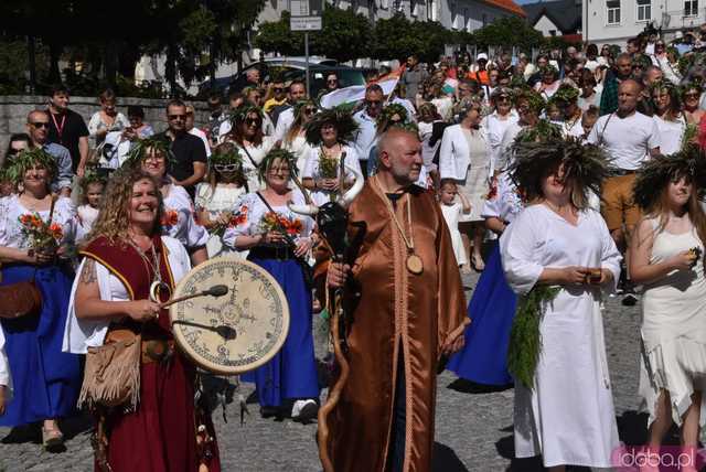 [WIDEO/FOTO] Parada świętojańsko-piernikowa rozpoczęła tegoroczne Dni Barda