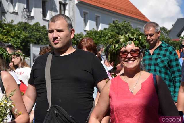 [WIDEO/FOTO] Parada świętojańsko-piernikowa rozpoczęła tegoroczne Dni Barda