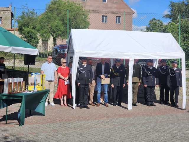 Uroczyste otwarcie rozbudowanej remizy w Krzelkowie