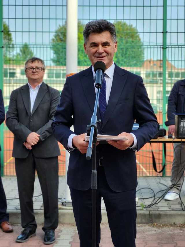 Najlepsi uczniowie szkół ponadpodstawowych nagrodzeni przez Zarząd Powiatu Ząbkowickiego 