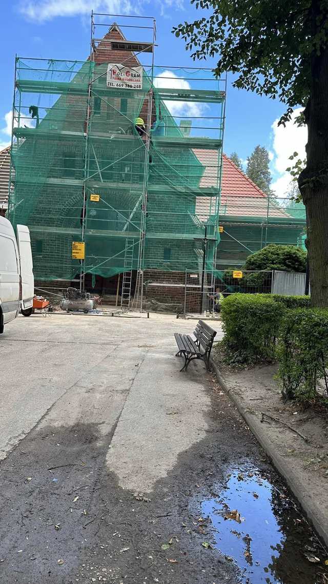 Trwa remont kaplicy cmentarnej, teraz kolej na alejki