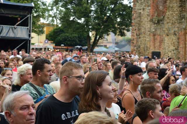 Stachursky, Feel i Golec uOrkiestra na zakończenie Dni i Nocy Krzywej Wieży