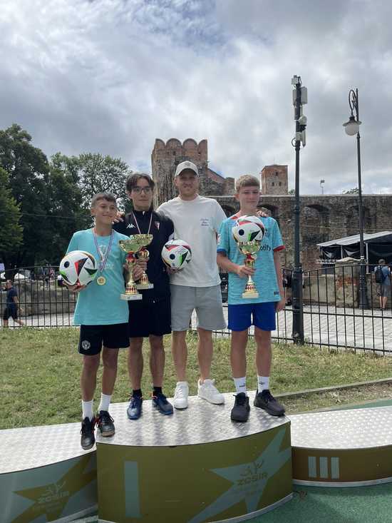 Tytuł III Ząbkowicki Turniej Teqball za nami- Piotr Zieliński gościem specjalnym
