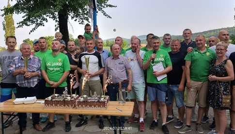 [FOTO] KS Cis Brzeźnica celebrował 25-lecie istnienia. Atrakcji nie brakowało