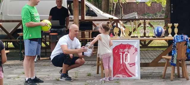[FOTO] KS Cis Brzeźnica celebrował 25-lecie istnienia. Atrakcji nie brakowało