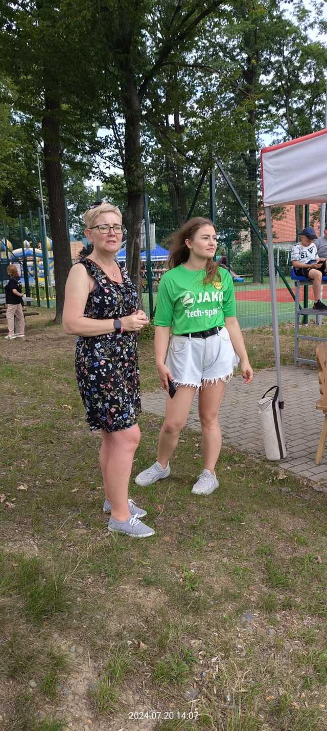 [FOTO] KS Cis Brzeźnica celebrował 25-lecie istnienia. Atrakcji nie brakowało