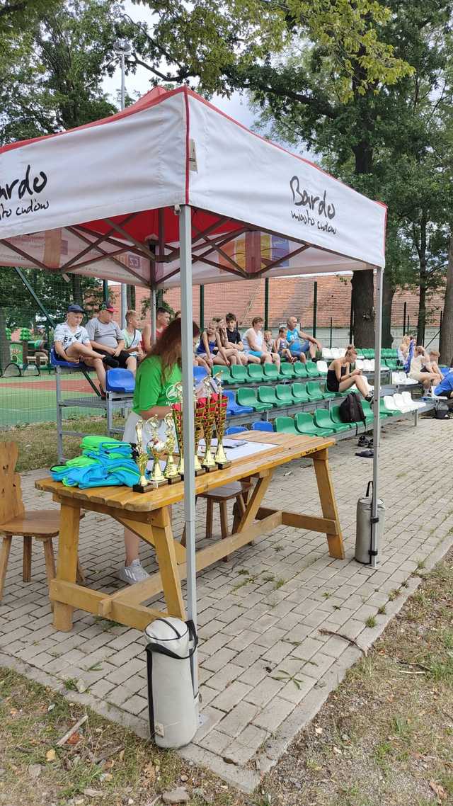 [FOTO] KS Cis Brzeźnica celebrował 25-lecie istnienia. Atrakcji nie brakowało