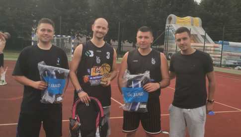 [FOTO/WYNIKI] Rywalizowali w turnieju koszykarskich trójek w Ząbkowicach Śląskich