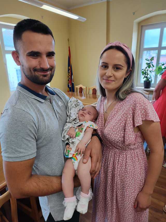 [FOTO] Władze miasta spotkały się z najmłodszymi mieszkańcami gminy. To maluchy urodzone w I półroczu tego roku