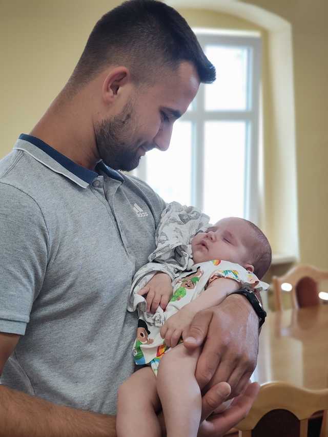 [FOTO] Władze miasta spotkały się z najmłodszymi mieszkańcami gminy. To maluchy urodzone w I półroczu tego roku