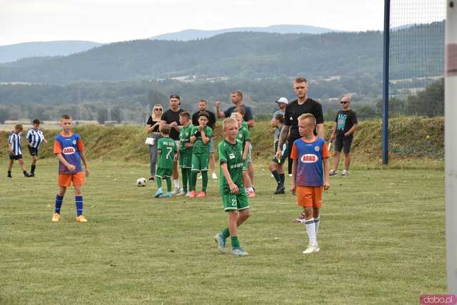 [FOTO] Rozpoczęło się świętowanie w Potworowie. Klub Sportowy Piasek obchodzi jubileusz 25-lecia istnienia