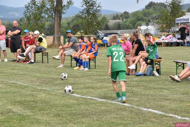 [FOTO] Rozpoczęło się świętowanie w Potworowie. Klub Sportowy Piasek obchodzi jubileusz 25-lecia istnienia