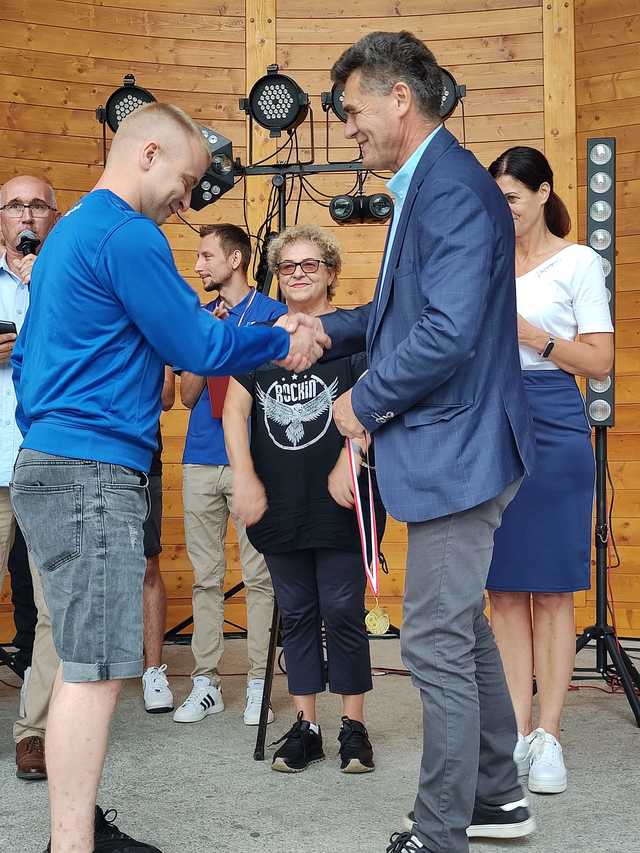Podczas Pikniku Sportowego świętowano awans Unii Złoty Stok do ligi okręgowej