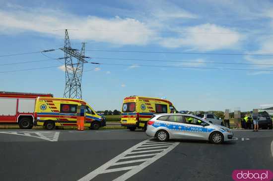 Wypadek na ósemce w Ząbkowicach Śląskich. Dwa śmigłowce LPR w akcji
